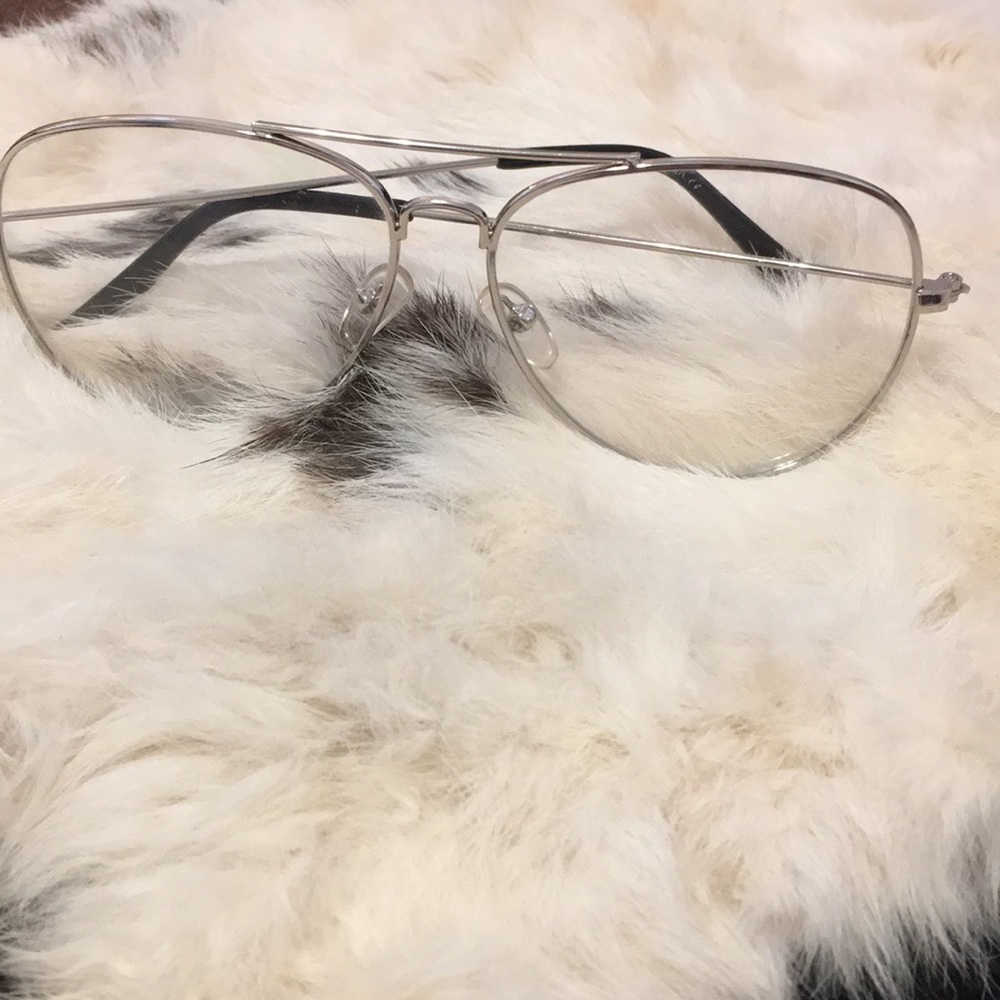Aviator Style Sunglasses
